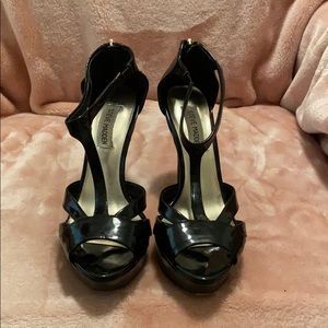 Women’s black patten t strap sandals